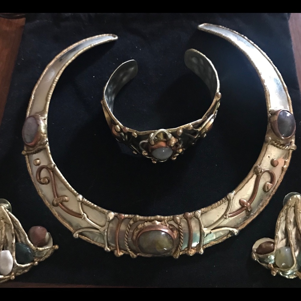 Unique Metal /Brass/Copper Trim Goddess Set